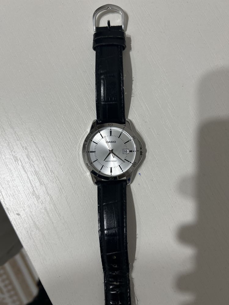 Часы casio.