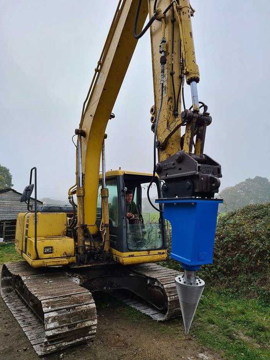 Con ptr. spart lemne miniexcavator, excavator, buldo, despicator lemne