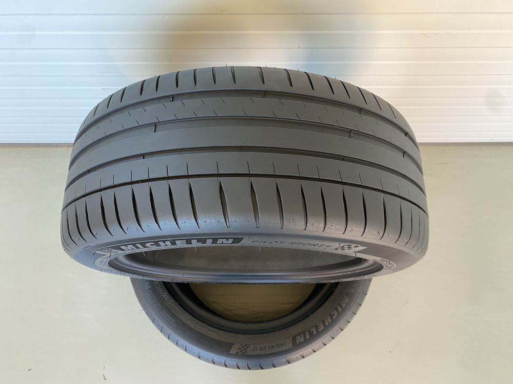 2бр Летни гуми 245/45/ZR17/Michelin pilot sport4/dot0420г/5.4мм грайпф