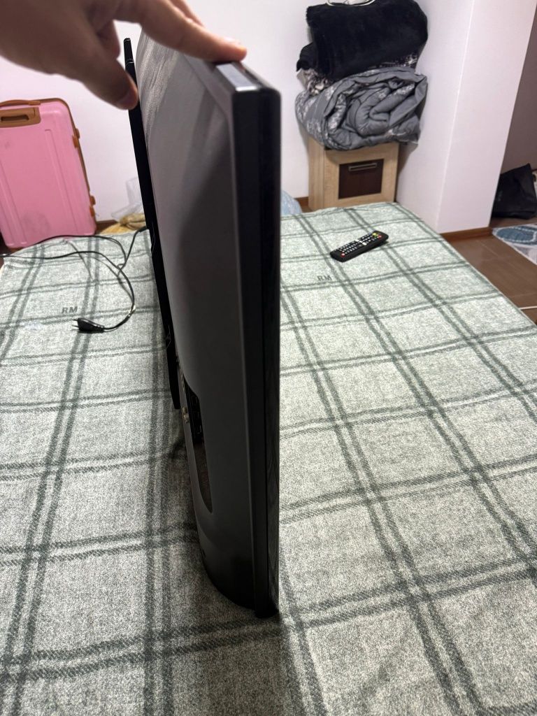 Vând smart TV LG