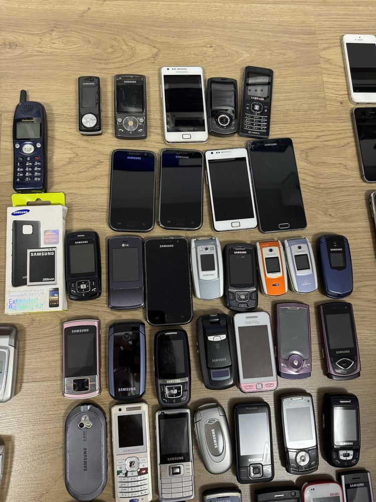 Lot Telefoane Vechi Nokia Samsung Sony Ericsson LG Philips Iphone