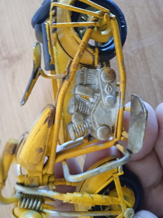 Уникат -Мотоциклет с кош за колекционери