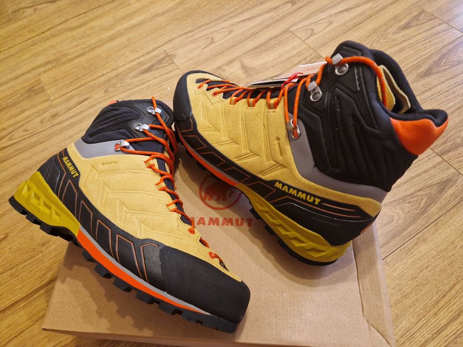 Bocanci tura Lowa Goretex,mammut,salewa,la sportiva,scarpa,meindl,