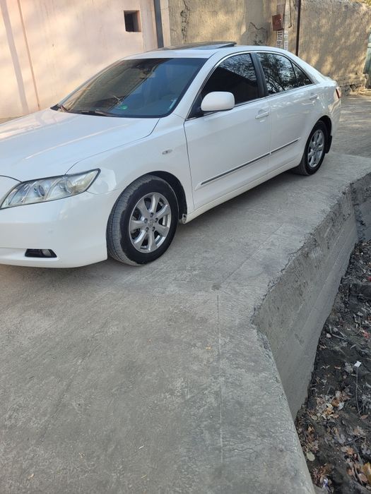 Тайота камри сотилади