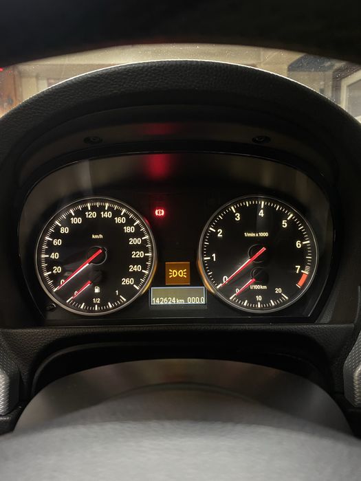 Schimb leduri, iluminat auto, butoane, ambientale, etc.