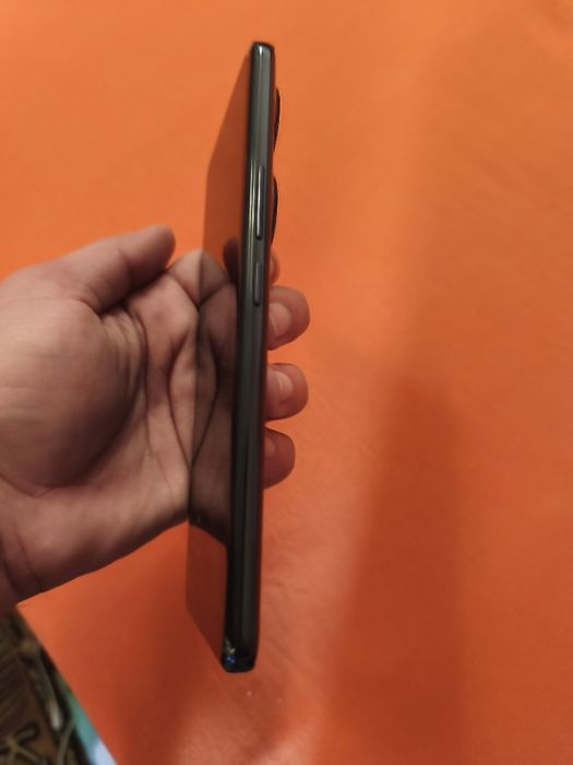 Vând / Schimb Honor 90