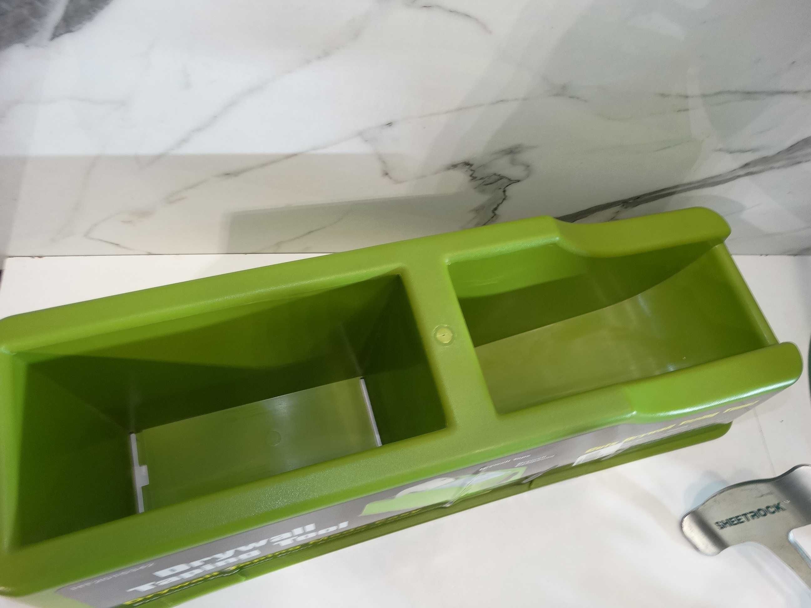 Промо - SET Sheetrock - Бункер + ролер + бъркалка + подарък