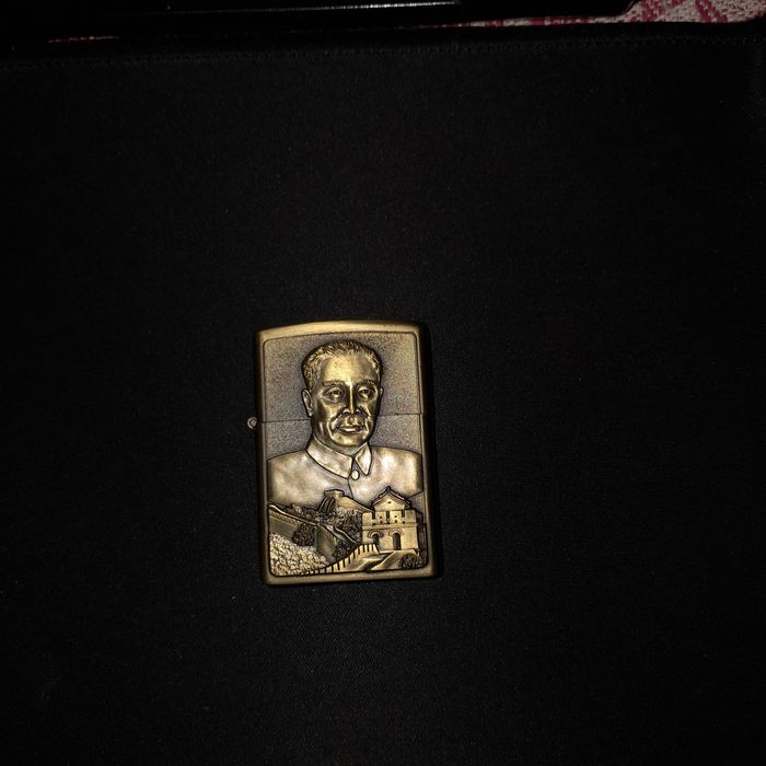 Sotiladi Zippo zajigalka