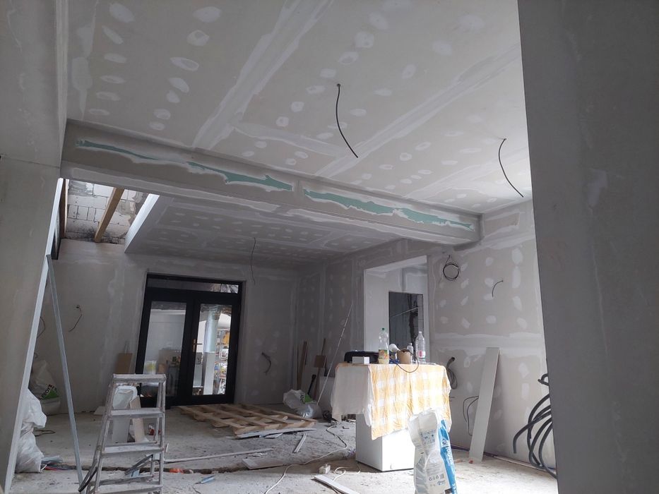 Amenajări interioare /Rigips Finisaje Zugrăveli