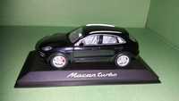 Macheta Minichamps 1:43 Porsche Macan Turbo Black MY2014