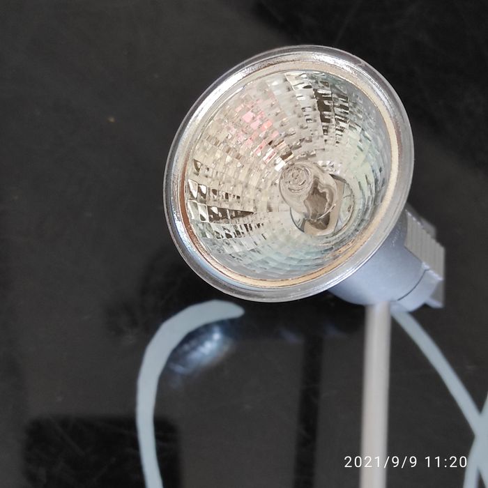 Светильник галогеновый