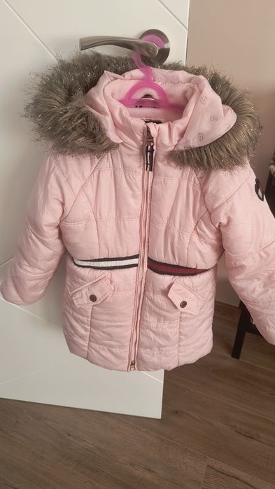 Оригинално яке за 4г. момиче Tommy Hilfiger