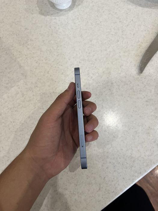 iPhone 14 телефон