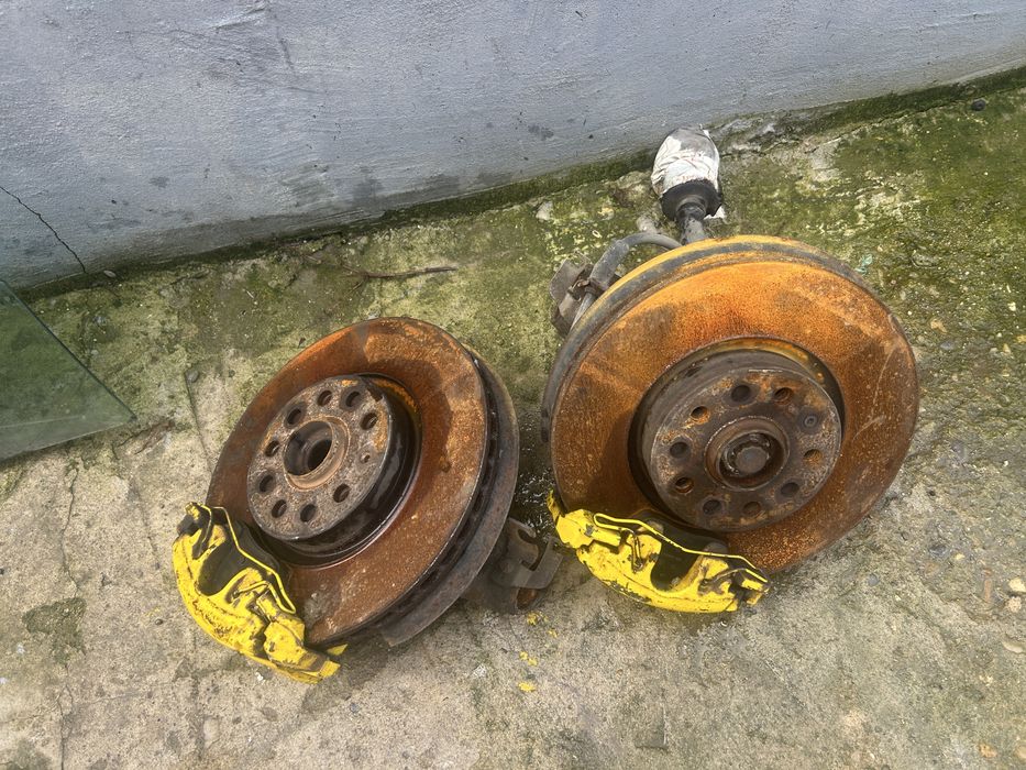 Butuc fata volkswagen eos 2008 2.0 TDI BMM