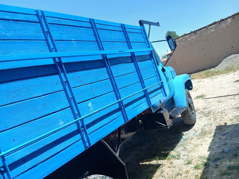 Gaz 53 bortavoy sotiladi