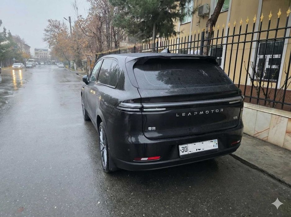 Продается гибридный автомобиль Leapmotor C10 Smart