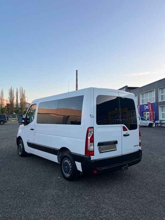 Renault Master 8+1 locuri 2.3 diesel 125 cp