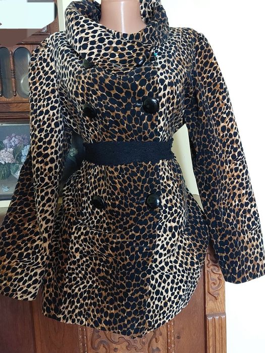 Jacheta luxoasa animal print, eleganta si moderna, plus cadou surpriza