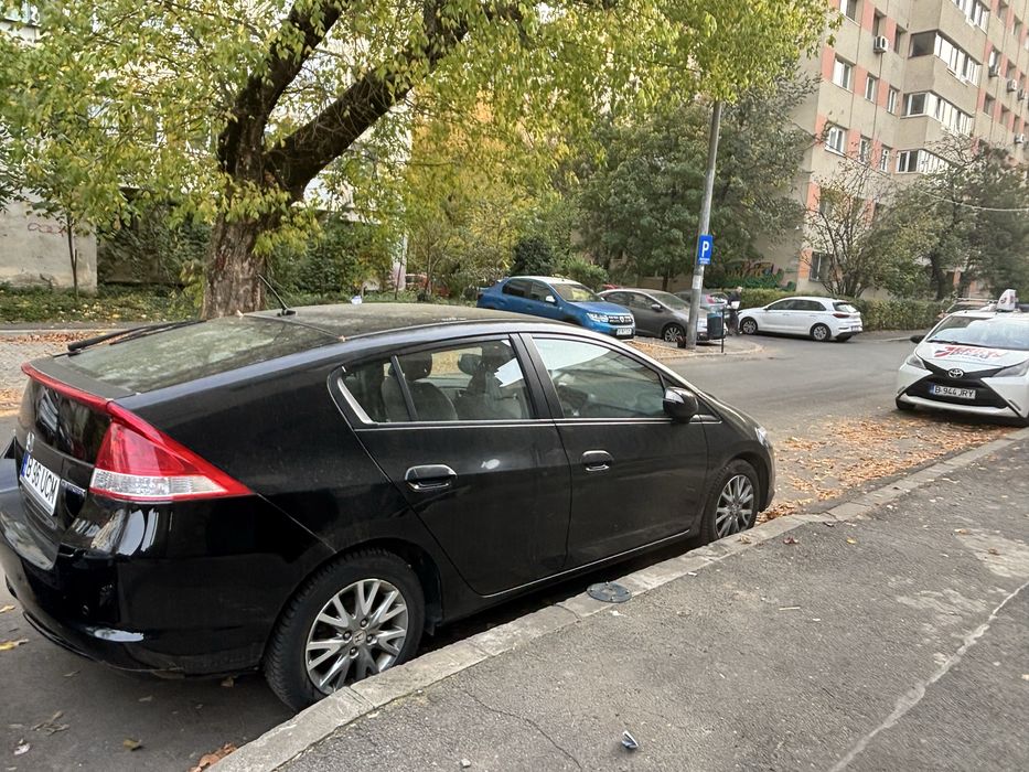 Vând Honda Insight Hybrid 2010 , Neagră, Full Options, Impecabilă
