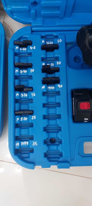 Presa conectorii electrici