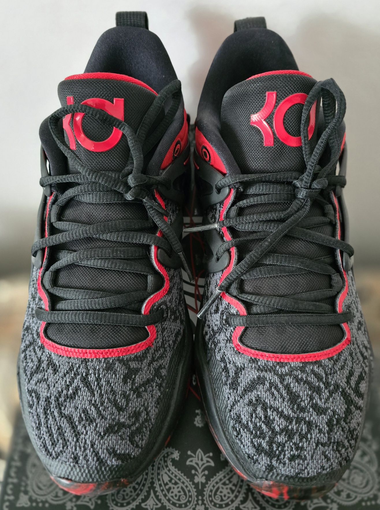 Adidași Nike Kd15, originali în cutie.