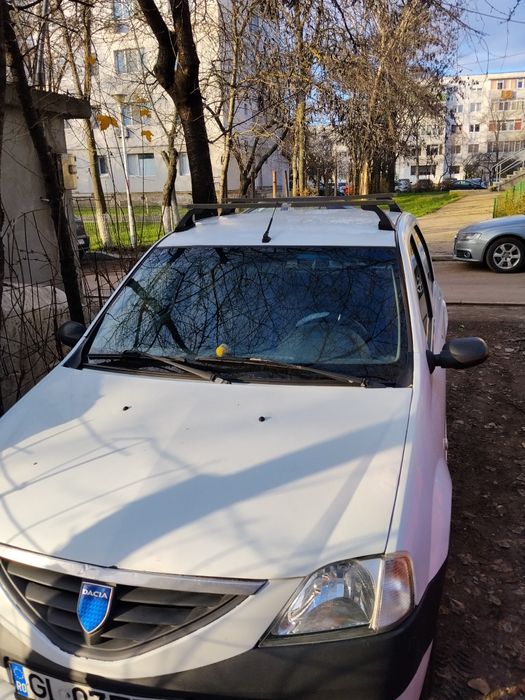 Vând Dacia Logan 2008