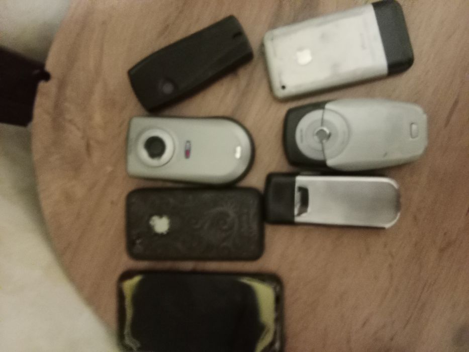 Коллекция ретро телефонов в оригинале