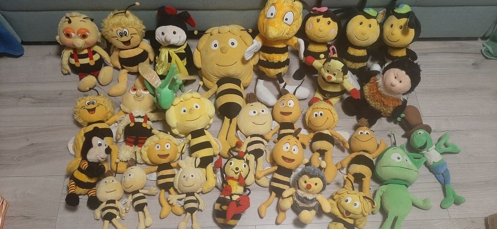 Plusuri : albine,bufnite ,berzi, flamingo, vulturi,rate