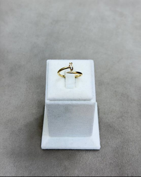 Сарик Тилла узук , CARTIER , вес 1,64 гр,размер 17,5 проба 585