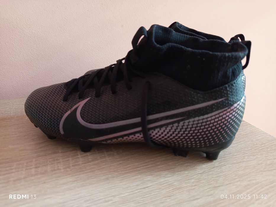 Детски футболни обувки Nike