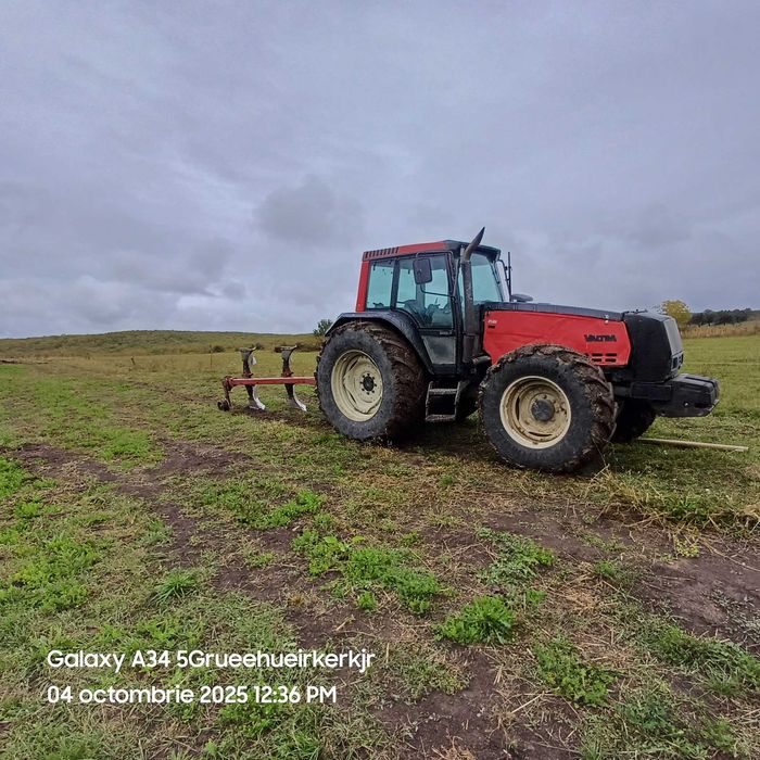 De vinzare valtra 8050[150cp]