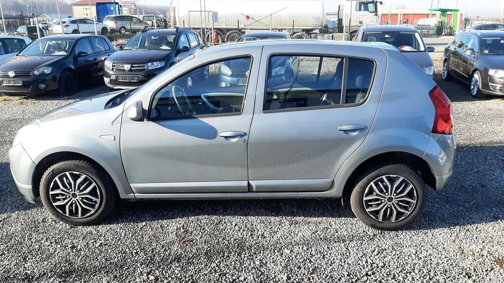 Dacia Sandero 1,6 benzina 84 cp euro 5 2012