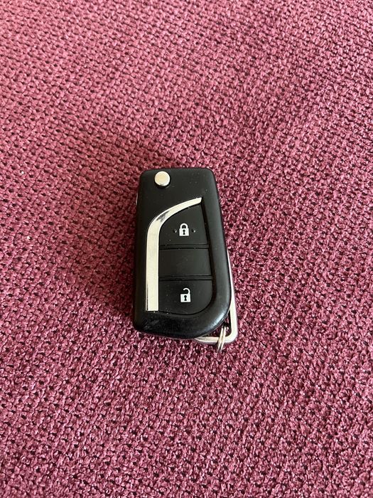 Оригинал ключь от тойоты пикап 2022гв