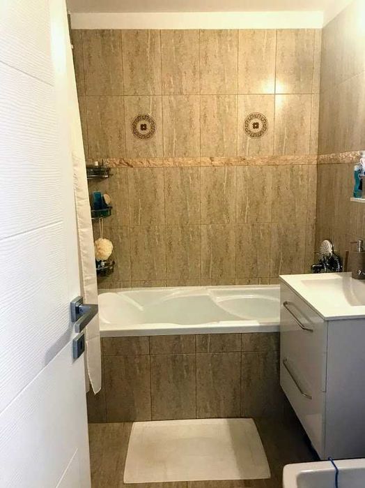 Apartament cu 2 camere, decomandat în cart. Gheorgheni, 52 mp