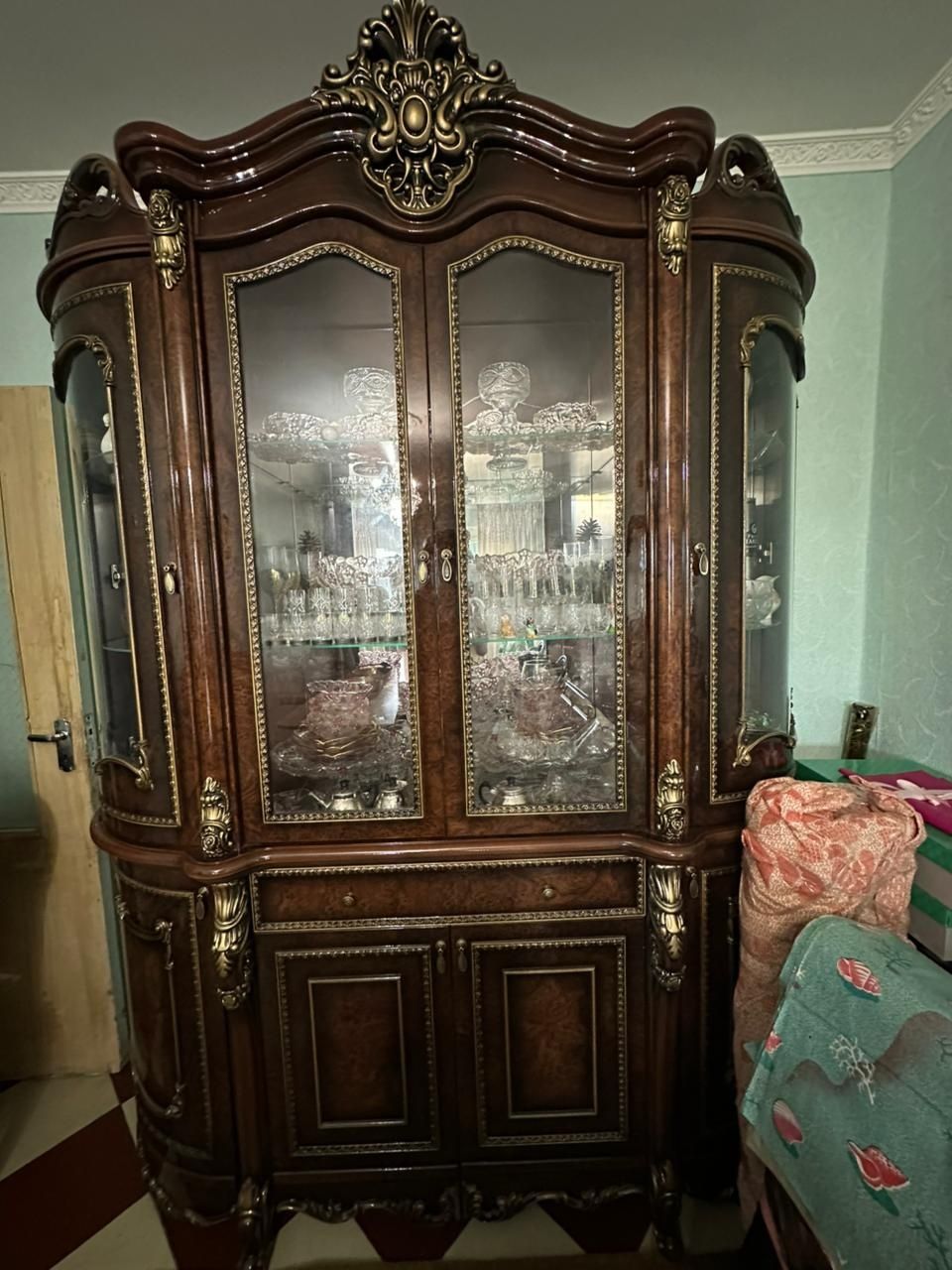 Продаю мебель  отличном состоянии разные.