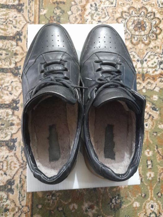 Срочно.Кожаные,качественные,мужские,зимние,чёрные кроссовки,40р.Турция