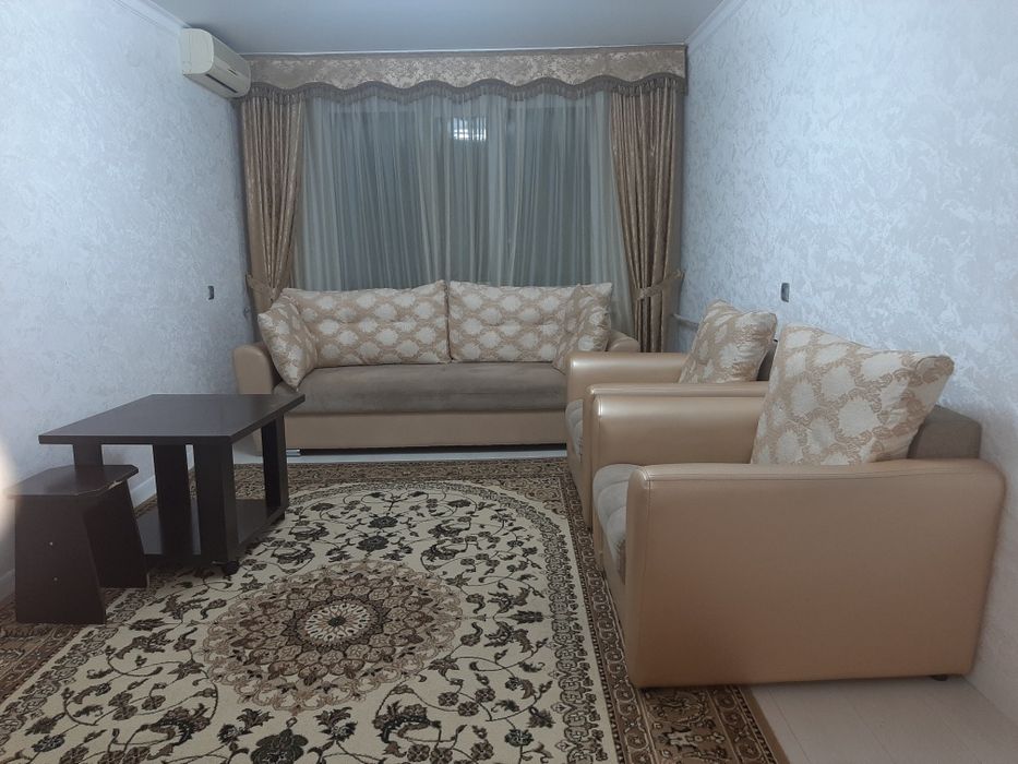 Продам б/у мебель: диван+2 кресла. Вся мягкая мебель с вместительными