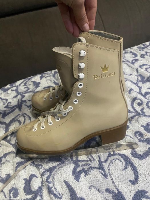 Продам детские коньки