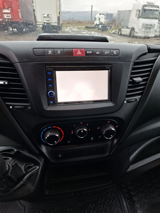 Leasing pe 5 ani/ Cabina dubla baculanta+macara /motor 3000/garantie