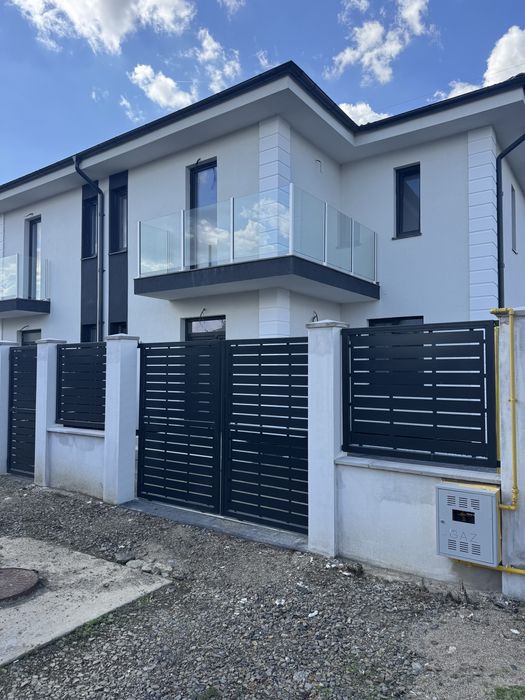 Vand casa tip duplex Micro 17