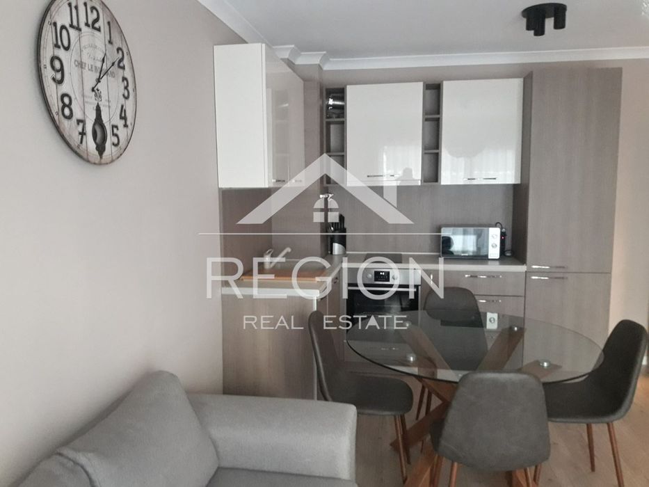 Дава се под наем Двустаен апартамент в Варна, Център - 55 кв.м за 61.2 € - Снимка #3