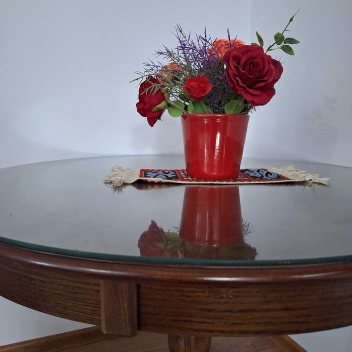 Masa Oliver nuc inchis
Dimensiune: Ø103x76 cm
Material: lemn si MDF
