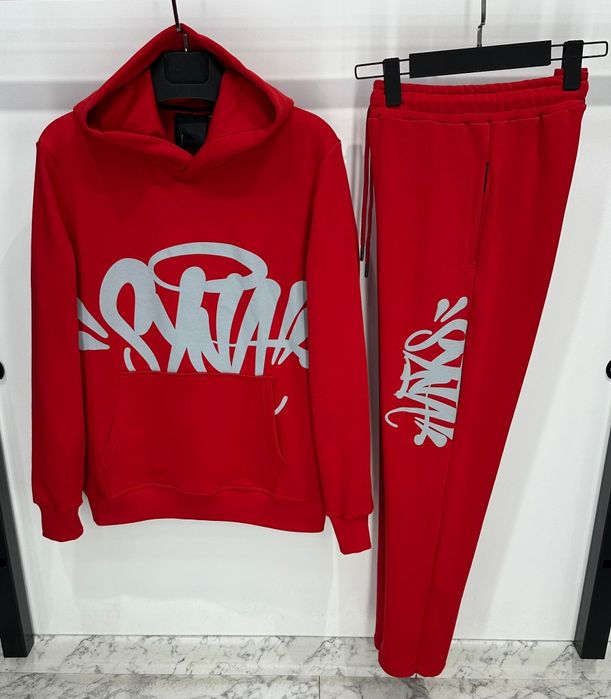 Trening  compleu Syna workd red  / Trapstar  / Essentials