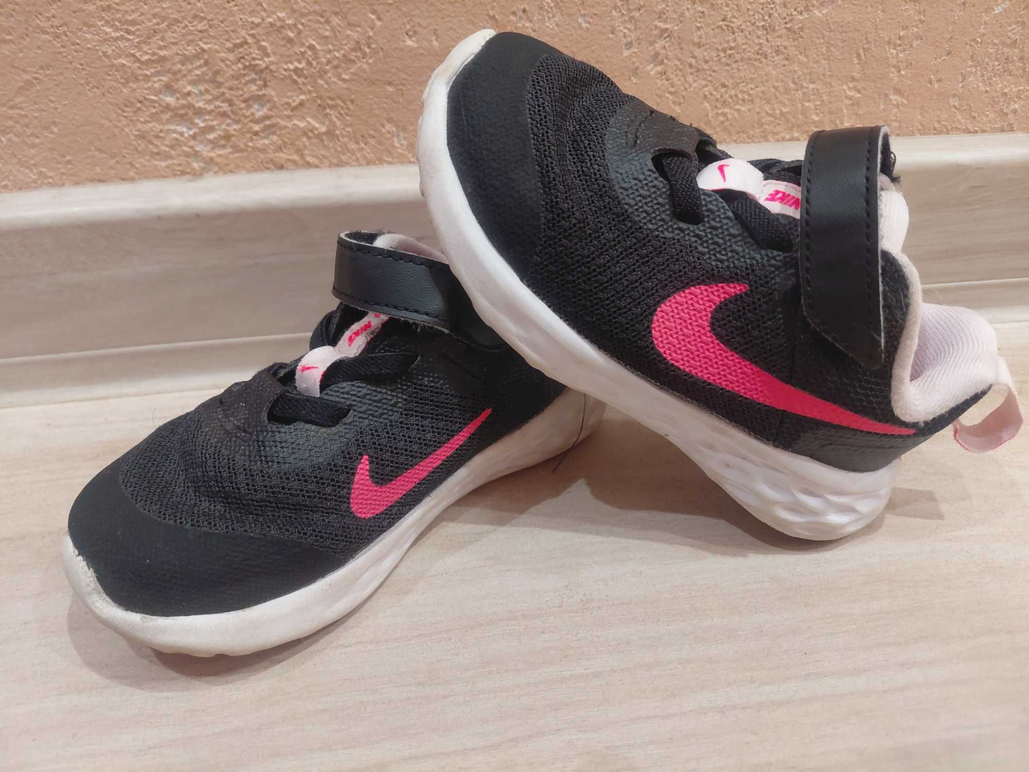 Nike Revolution 6