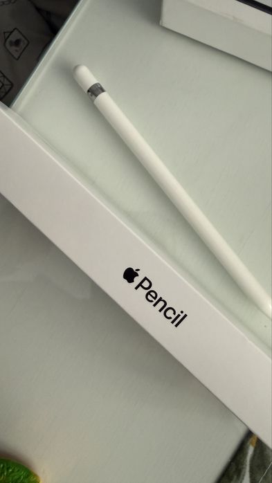 Apple Pencil 1 (generația 1) – Lightning