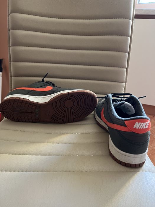 Vand adidasi nike dunk low.