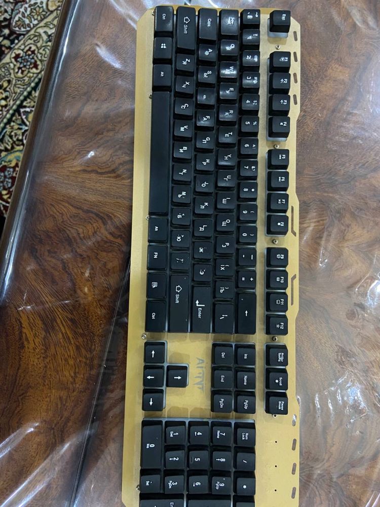 Игровая клавиятура и мышка