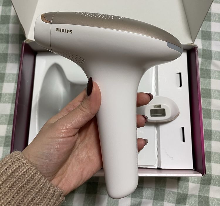 Epilator IPL Philips Lumea, model SC1998/00