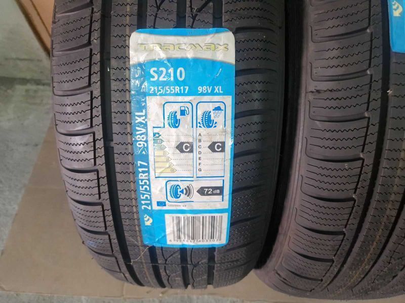4 Tracmax R17 215/55
нови зимни гуми 
DOT3618