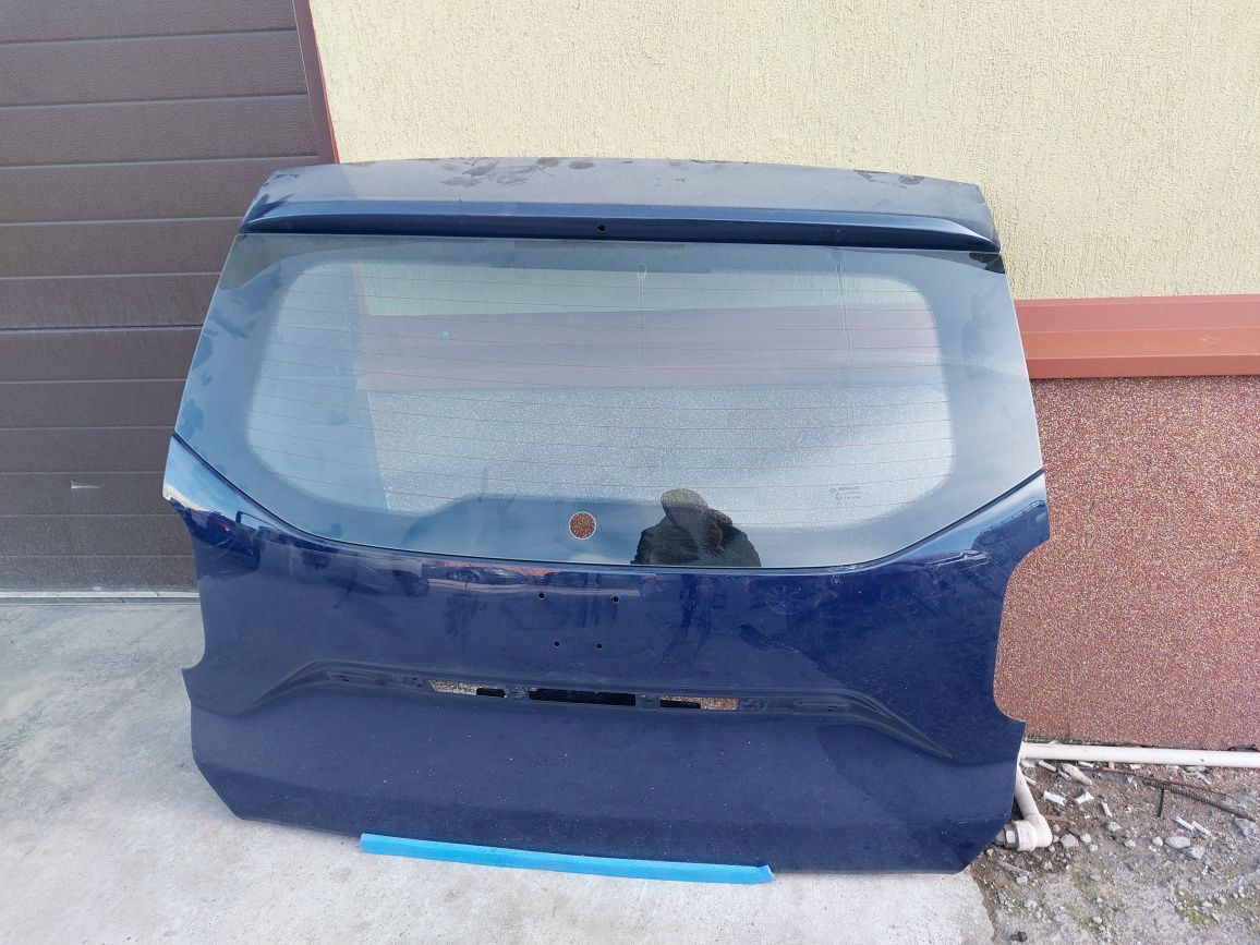 Dacia Duster 2, Hayon albastru